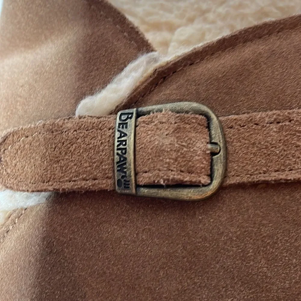 Bearpaw Tan Suede Wool Lining Winter Boots. Size 8.